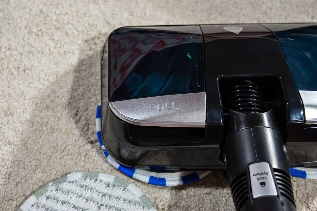 Zbiornik na wodę głowicy AeroSpin Aqua odkurzacza Tefal X-Force Flex 16.60 z przyciskiem PULL do wyjmowania